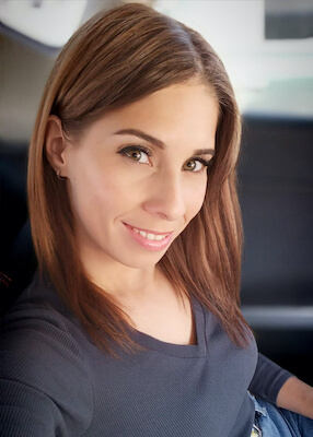 Alena, 34, Paris