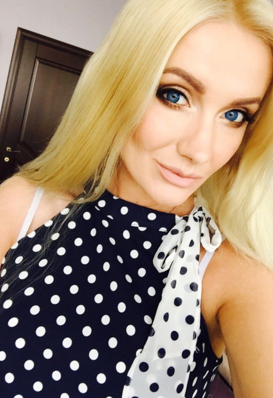 Irina • 40 • Ukraine