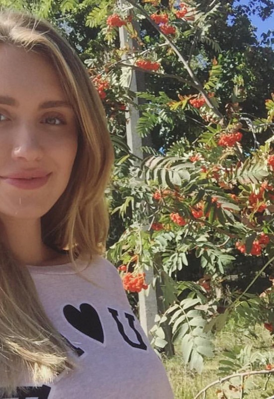 Lera • 41 • Україна