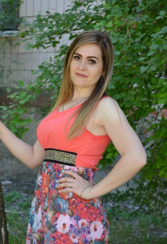 Yana • 37 • Ukraine 🇺🇦