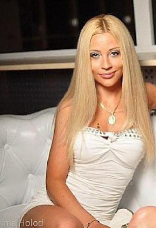 Oksana • 36 • Ukraine