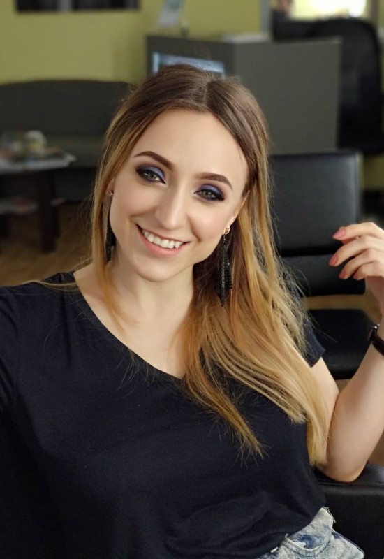 Alina • 43 • Ukraine 🇺🇦