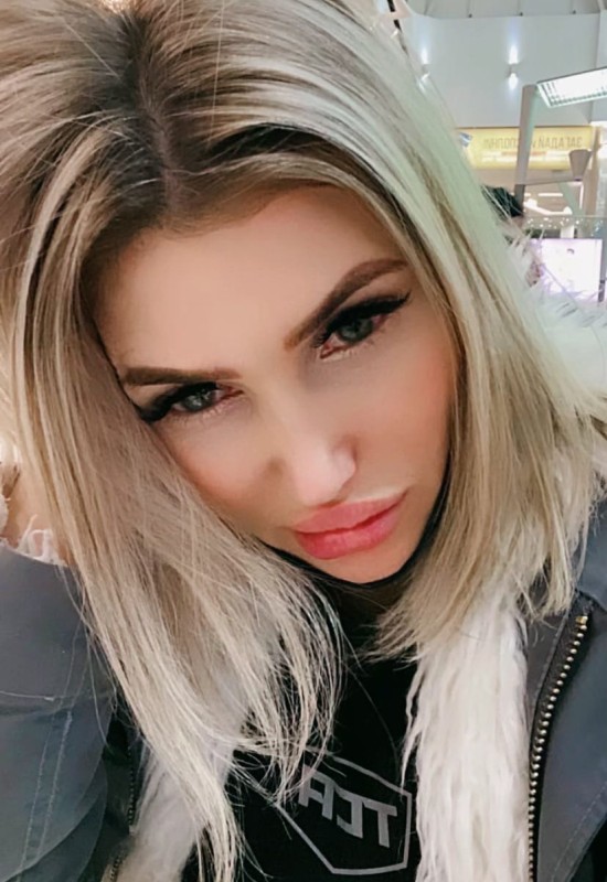 Radmila • 38 • Russie