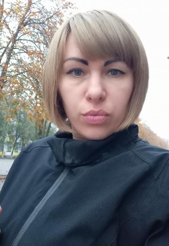 Alla • 41 • Ukraine