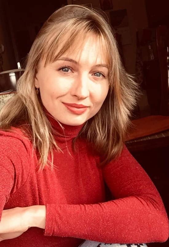 Alona • 46 • Ukraine 🇺🇦