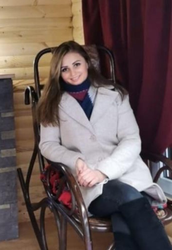 Elena • 33 • Україна