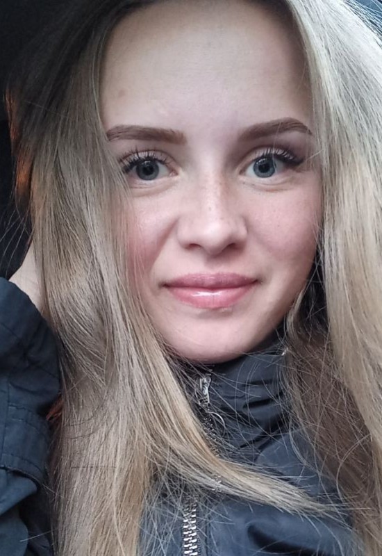 Anna • 30 • Russia