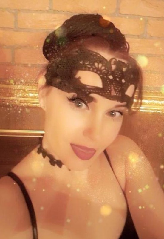 Arina • 38 • Kazakhstan