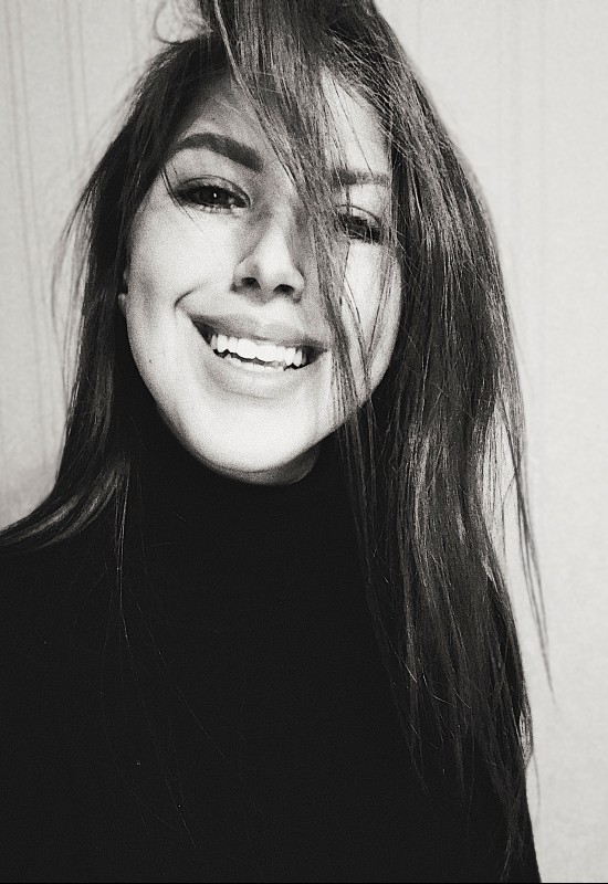 Daria • 32 • Ukraine