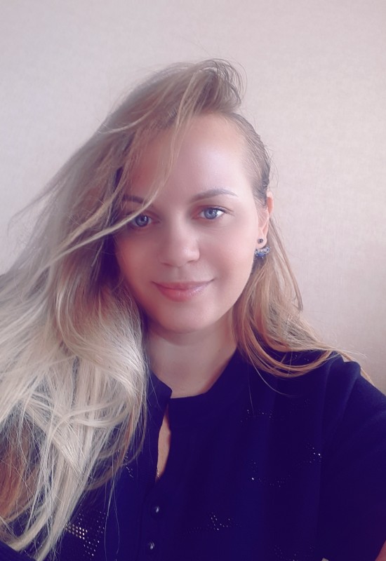 Elena  • 42 • Russia