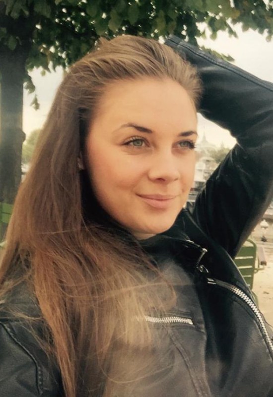 Inna • 35 • Франция