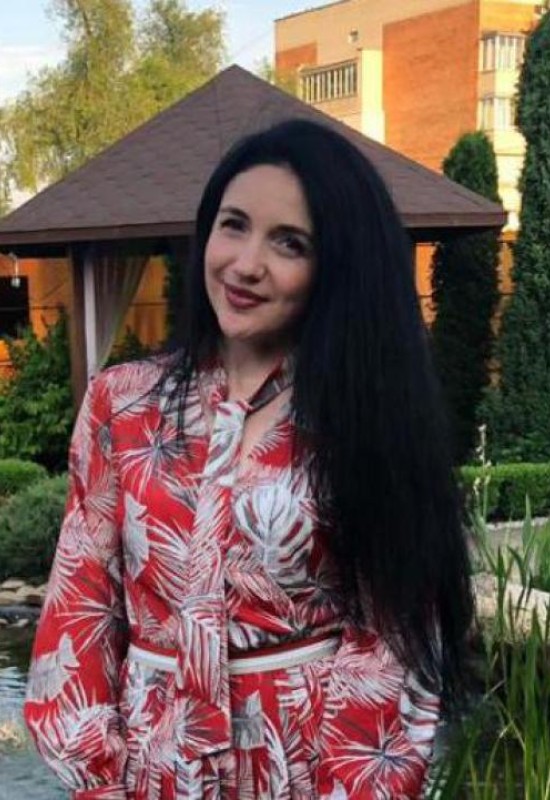 Irina • 38 • Ukraine