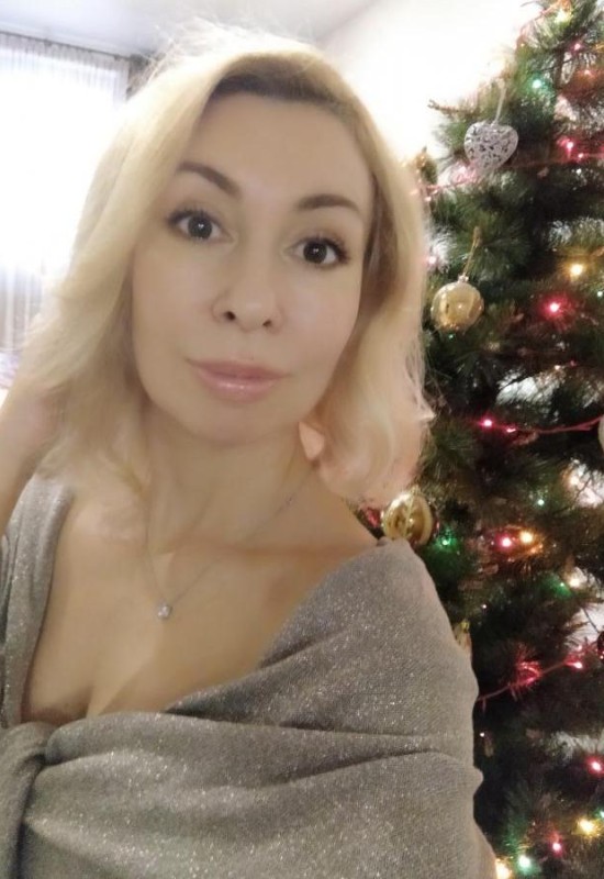 Irina • 44 • Россия