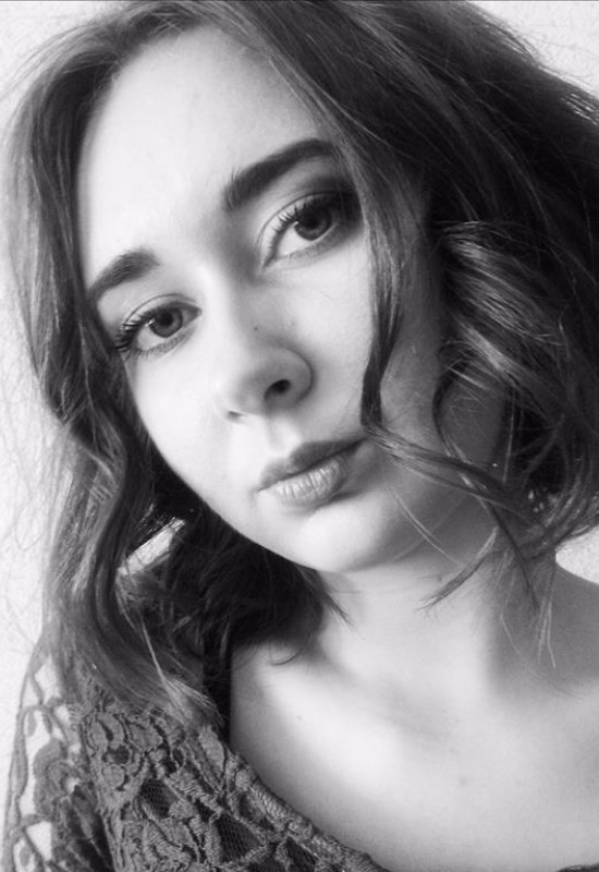 Izabel • 39 • Франція