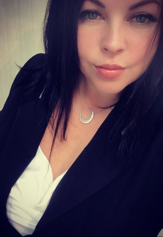 Ekaterina • 39 • Russie