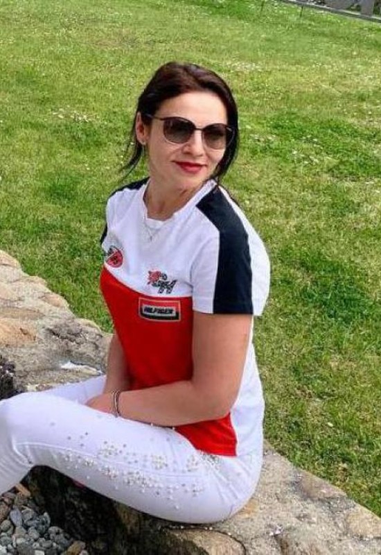 Katrin  • 43 • Russie