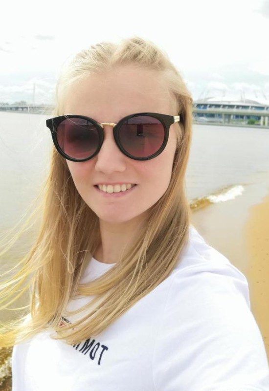 Ekaterina • 34 • Russie