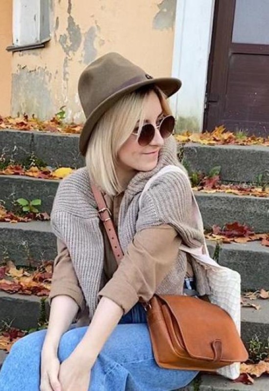 Ksenia • 36 • Russie