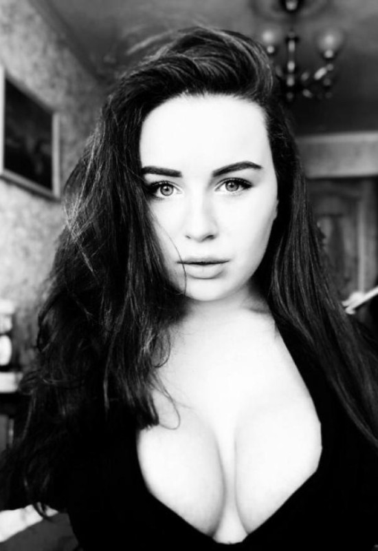 Maria • 25 • Russia