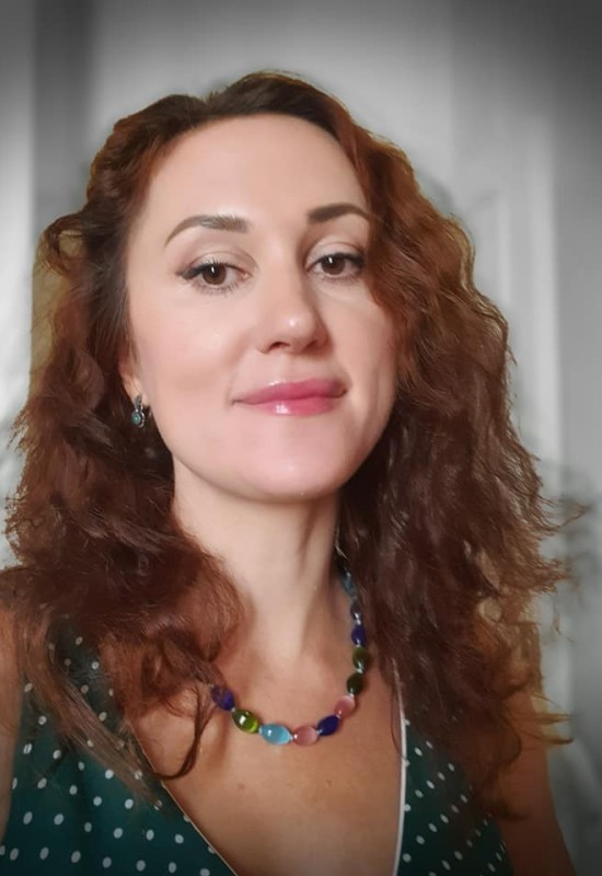 Marie • 46 • Russia