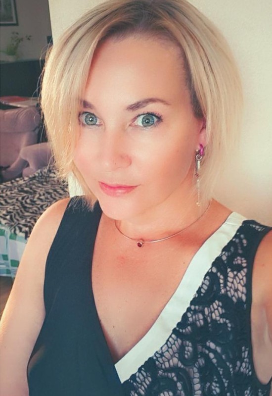 Helen • 49 • Russia