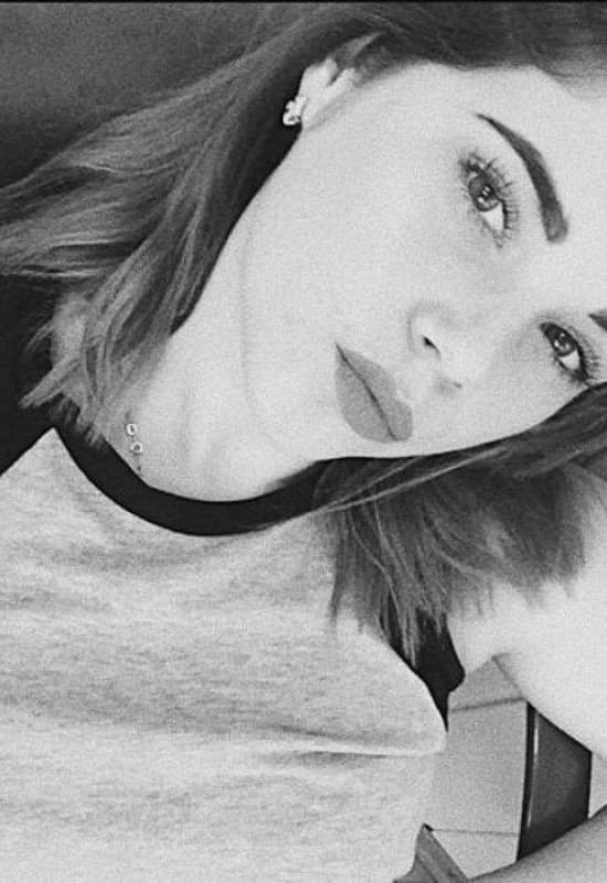 Marina • 26 • Russie