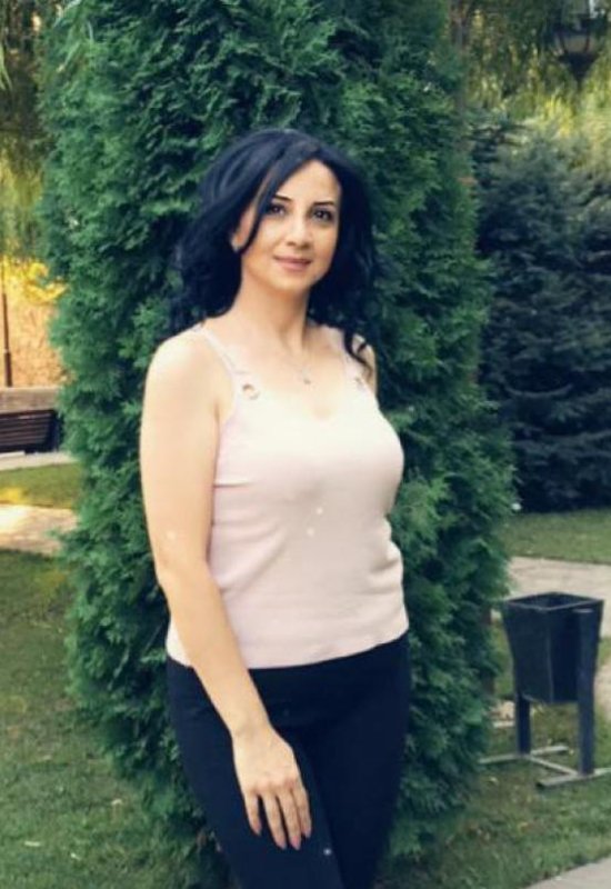 Noyemi  • 42 • Armenia