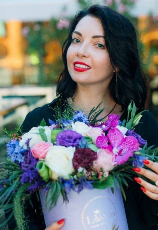 Olga • 43 • Ukraine