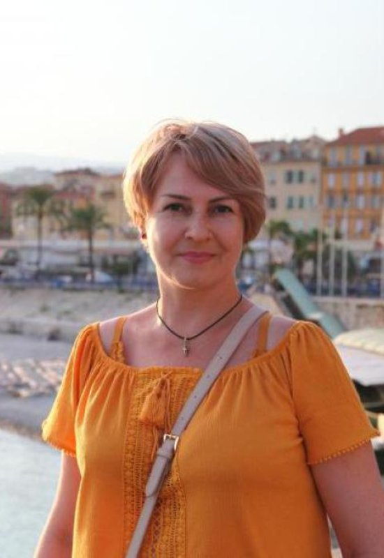 Anna • 54 • Russia