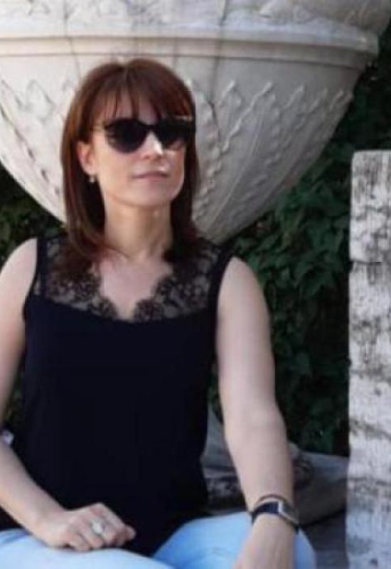 Veronika • 48 • Russie