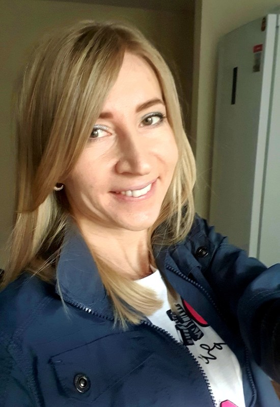Viktoria • 44 • Russia