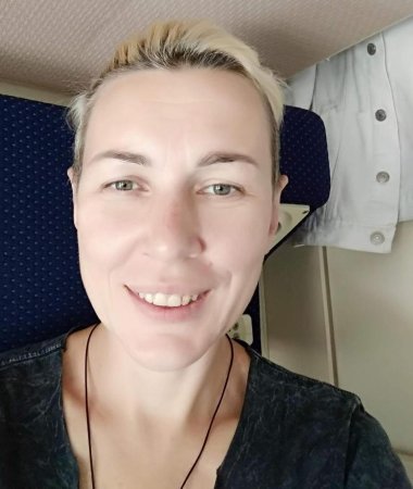Elena, 46