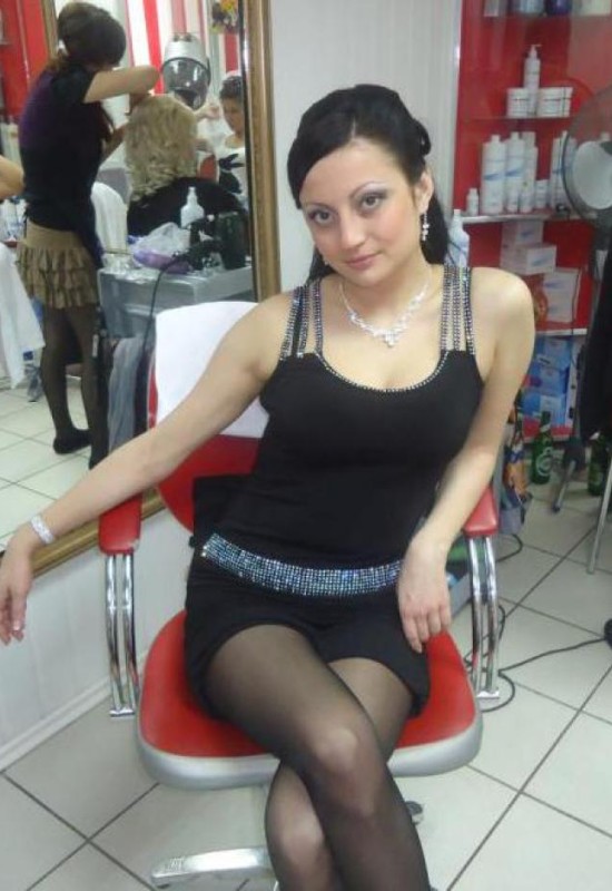 Yana • 46 • Ukraine