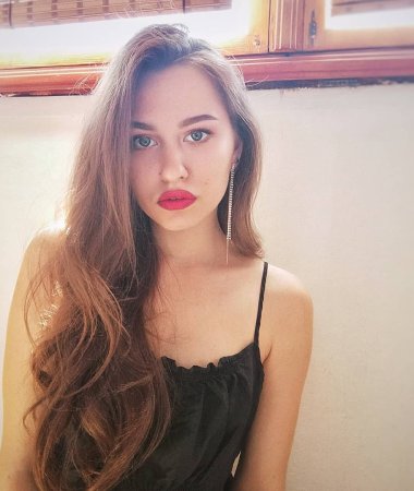 Nina, 40