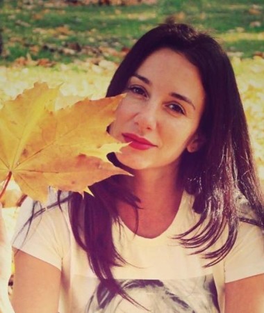 Larisa, 38