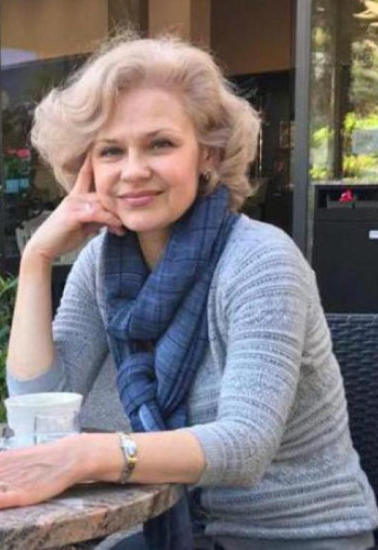 Lyudmila • 60 • Switzerland