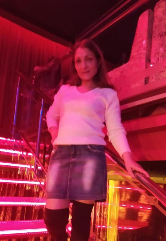 Elisabeta • 37 • Russia