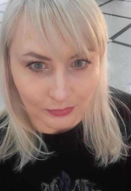 Mari • 38 • Russie