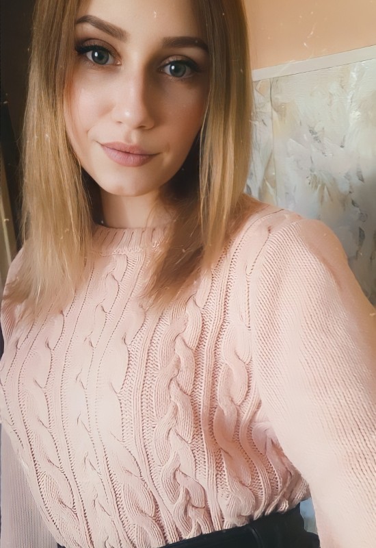 Yana • 27 • Білорусь