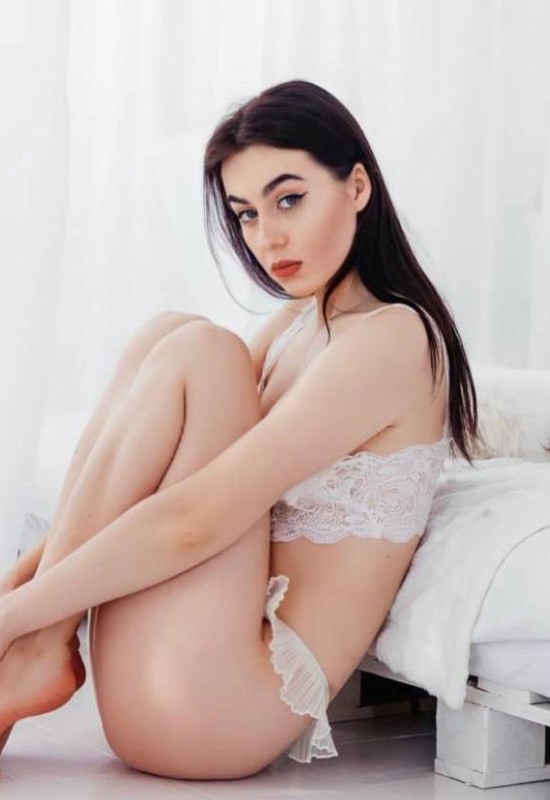 Liza • 31 • Biélorussie