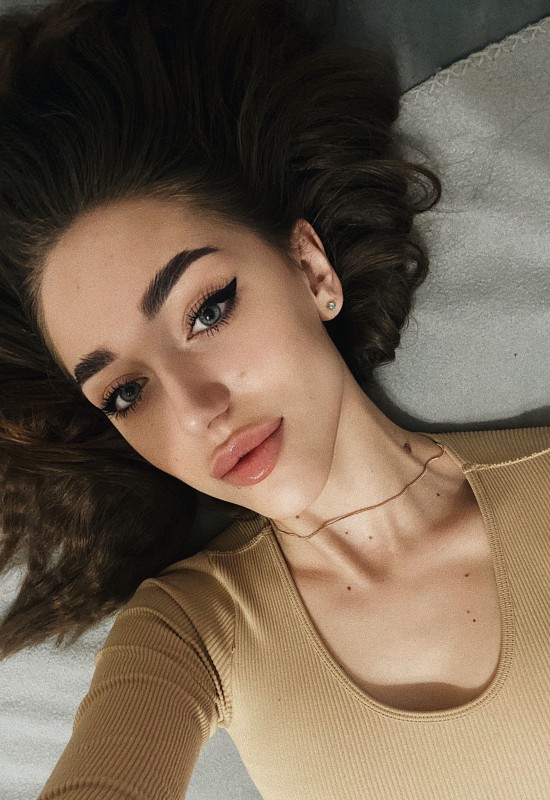 Olga • 24 • Ukraine 🇺🇦