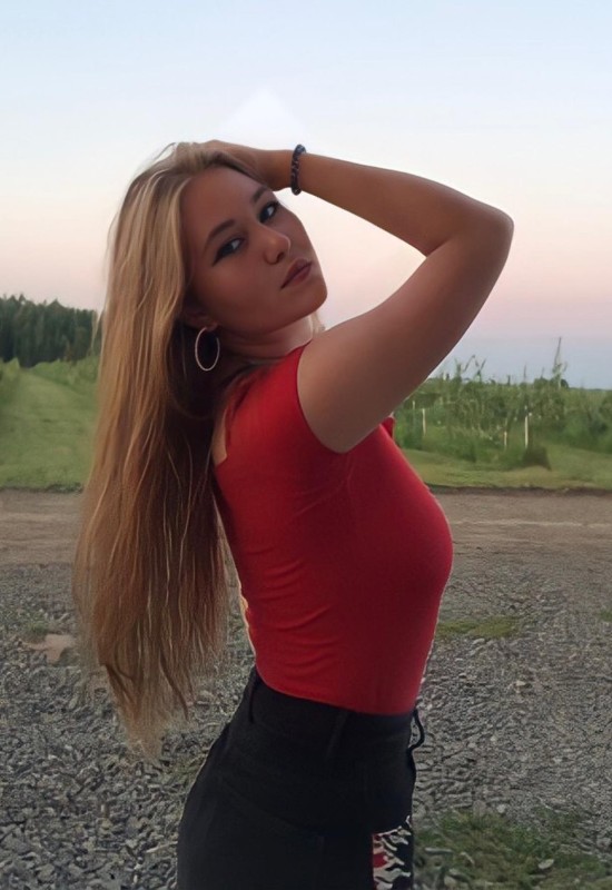 Ira • 25 • Russie