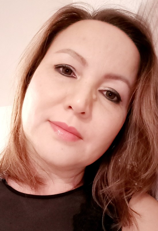 Emilia • 45 • Russia