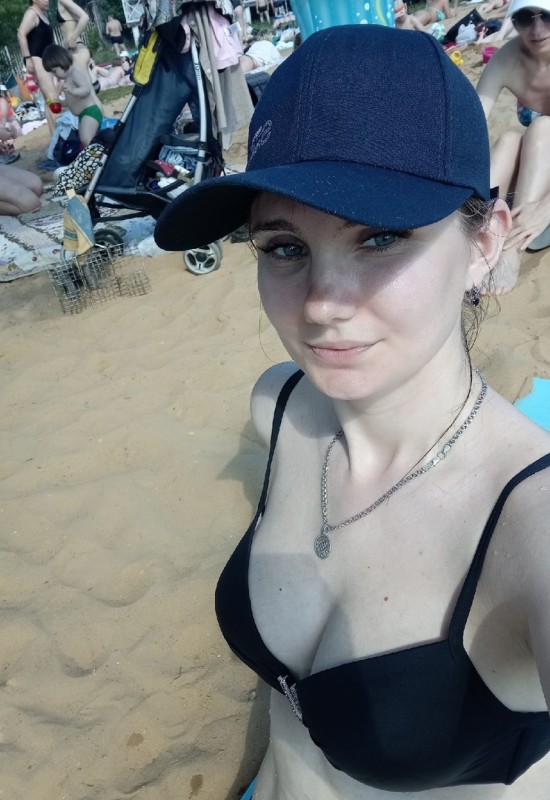 Olenka • 39 • Ukraine 🇺🇦