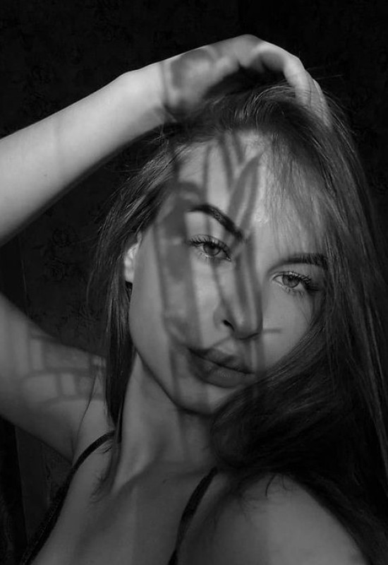 Polina • 24 • Украина