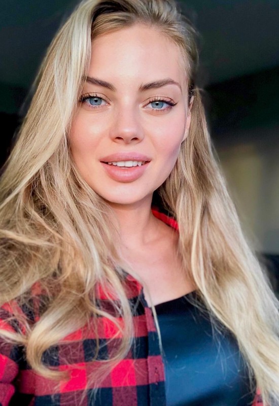 Yuliya • 33 • Росія