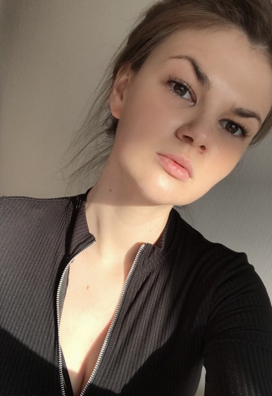 Veronica • 30 • Russie