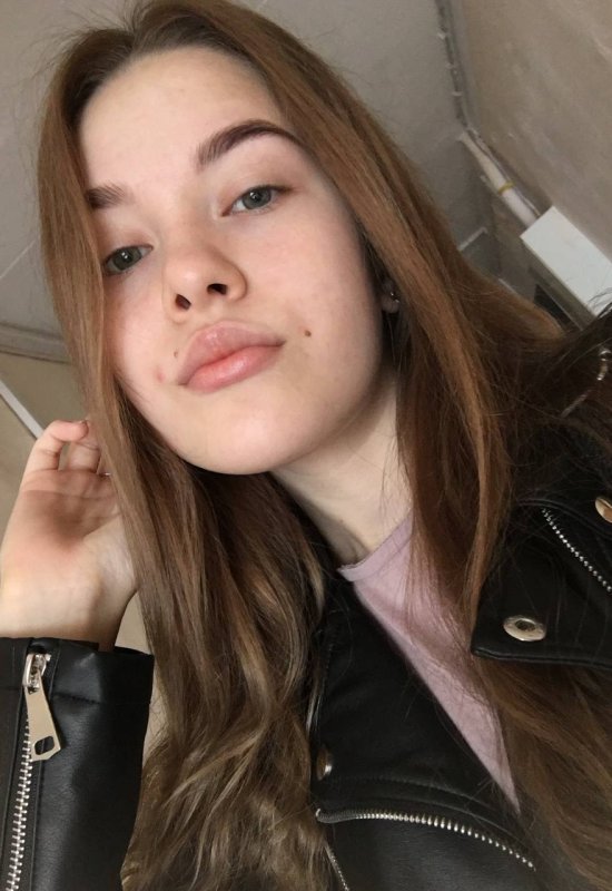 Anna • 37 • Switzerland
