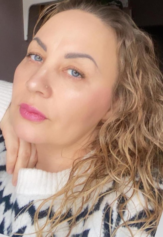 Marina • 48 • Russie