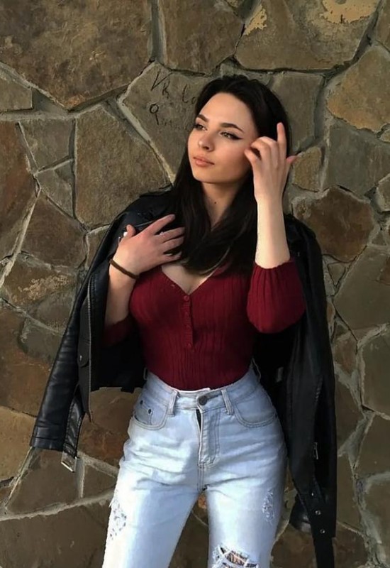 Diana • 23 • Ukraine 🇺🇦